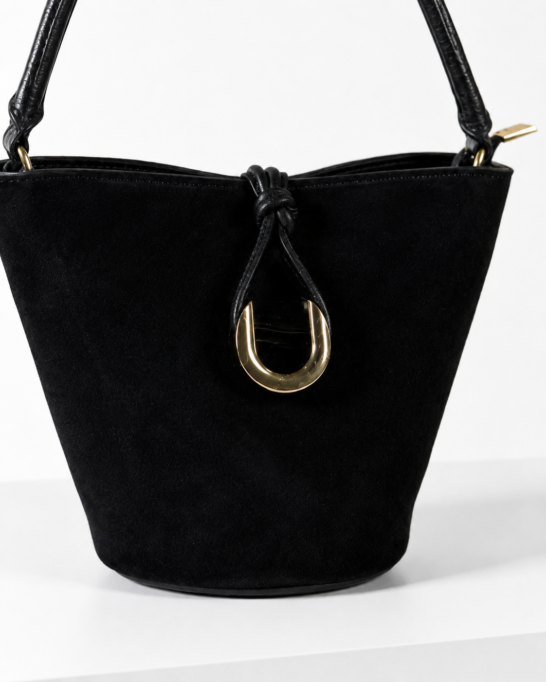 Vera Bucket Bag